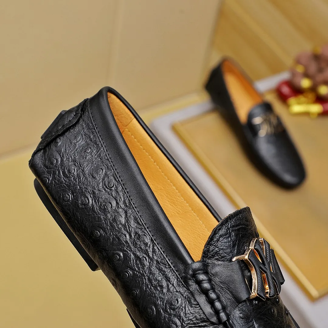 Men's shoes💰360💰🕷🕷️【 GUCCI 】Gucci's best-selling trendy men's casual slip-on shoes🇨🇳Official website original 1:1 mold opening💯Original quality, fine workmanship☘Fashionable and versatile, perfect last shape, comfortable on the feet🍓Trendy men's recommended model, imported cowhide on the top layer🎋High-quality pigskin lining, rubber wear-resistant and non-slip outsole, high-end atmosphere, worth owning🍉Optional 38-45